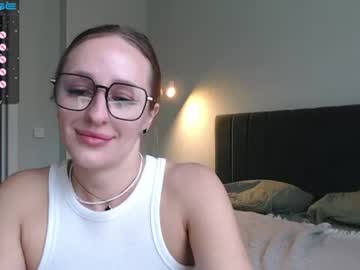 cute girl mia  